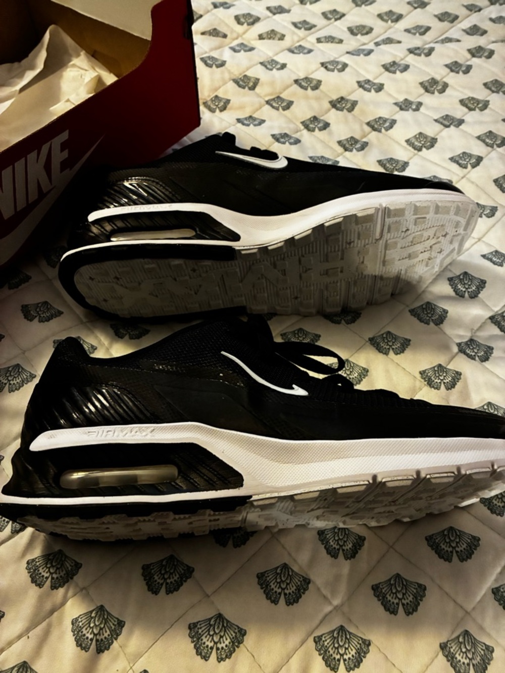 Nike Black Air Max BIA and White Running Sneakers with Air Cushion - Picture 5 of 7